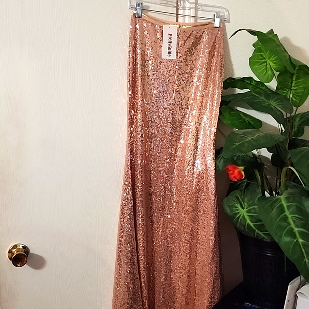 Pretty Guide Sequin skirt